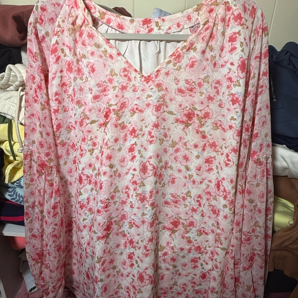 Floral V-Neck Women's Top Size 2XL